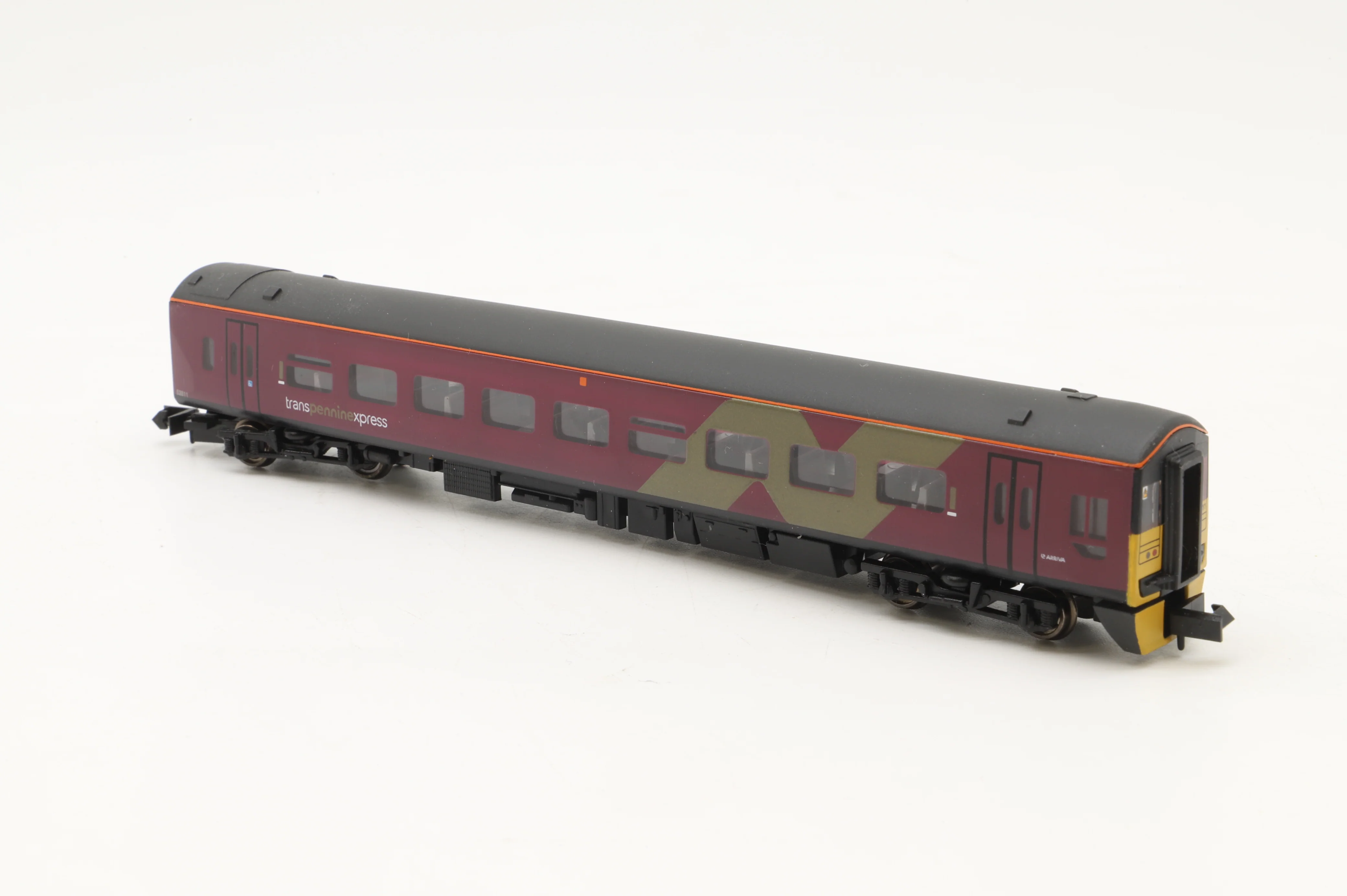 WORKSHOP Graham Farish N 371525 Class 158 3-Car DMU in Trans Pennine Express Livery - Image 2