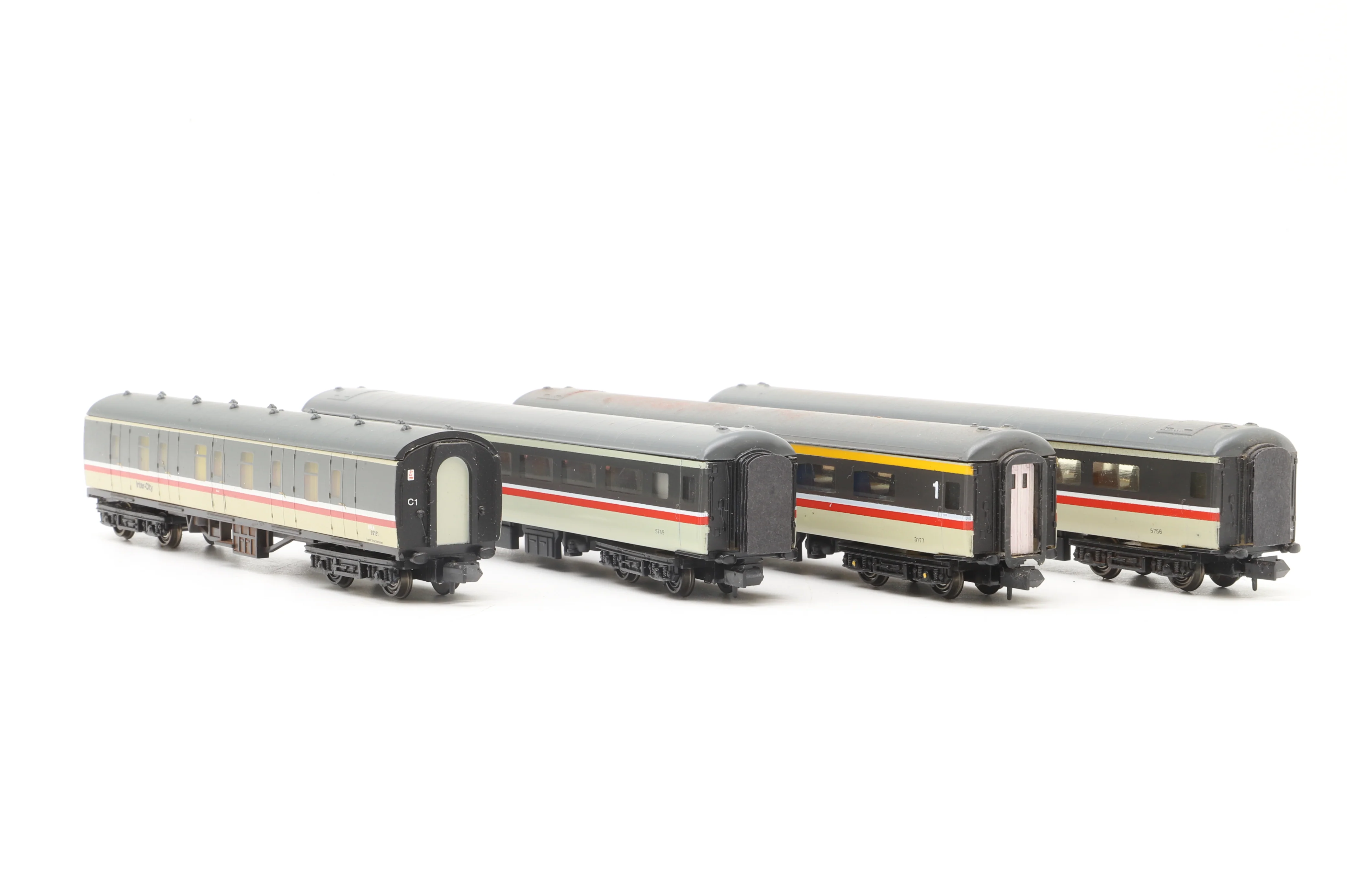 WORKSHOP Graham Farish N Rake of 3x Mk2s & 1x Mk1 BG in BR Intercity Executive Livery