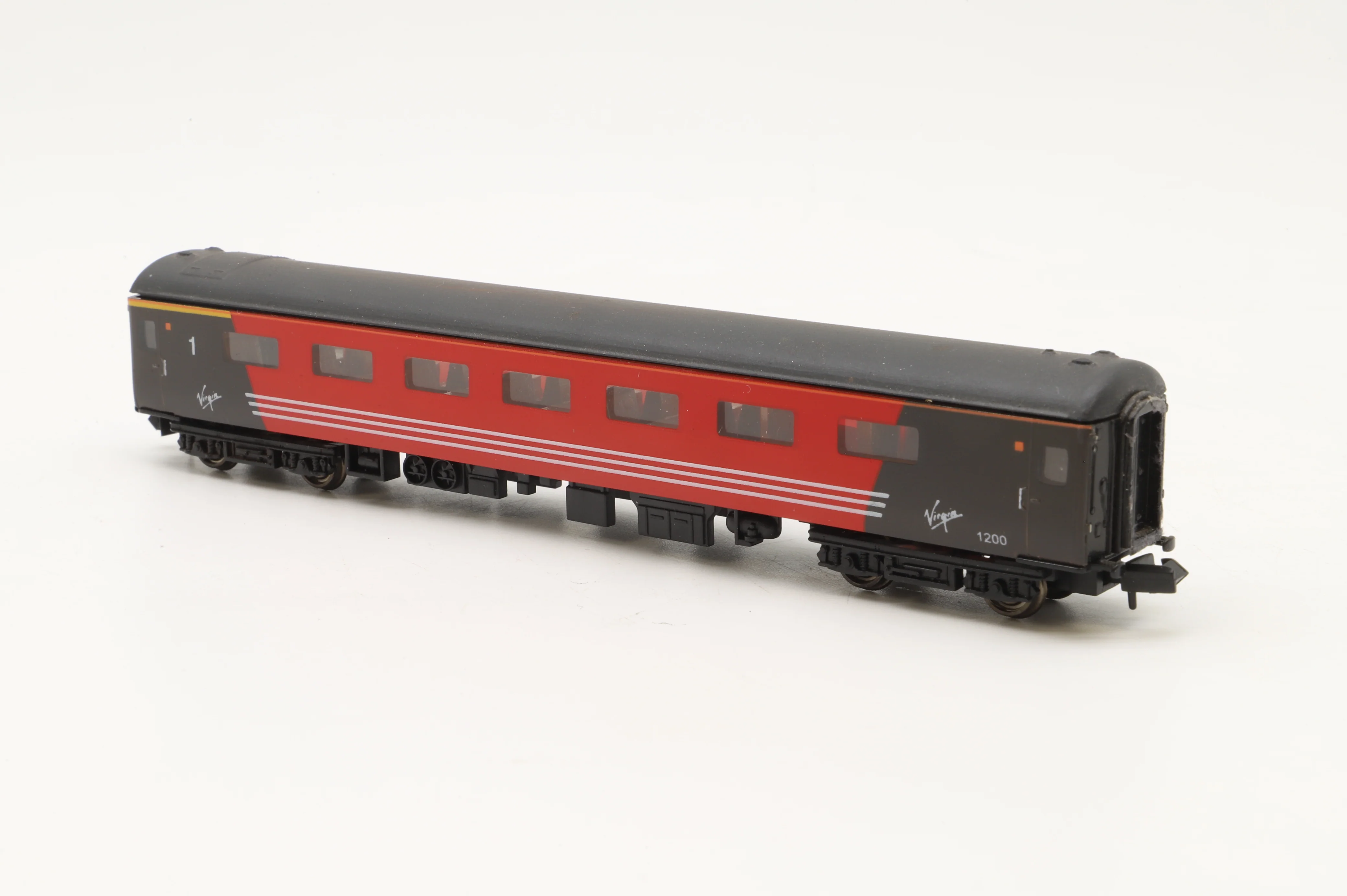 WORKSHOP Graham Farish N Rake of 6x Virgin Trains Mk2s - Image 2
