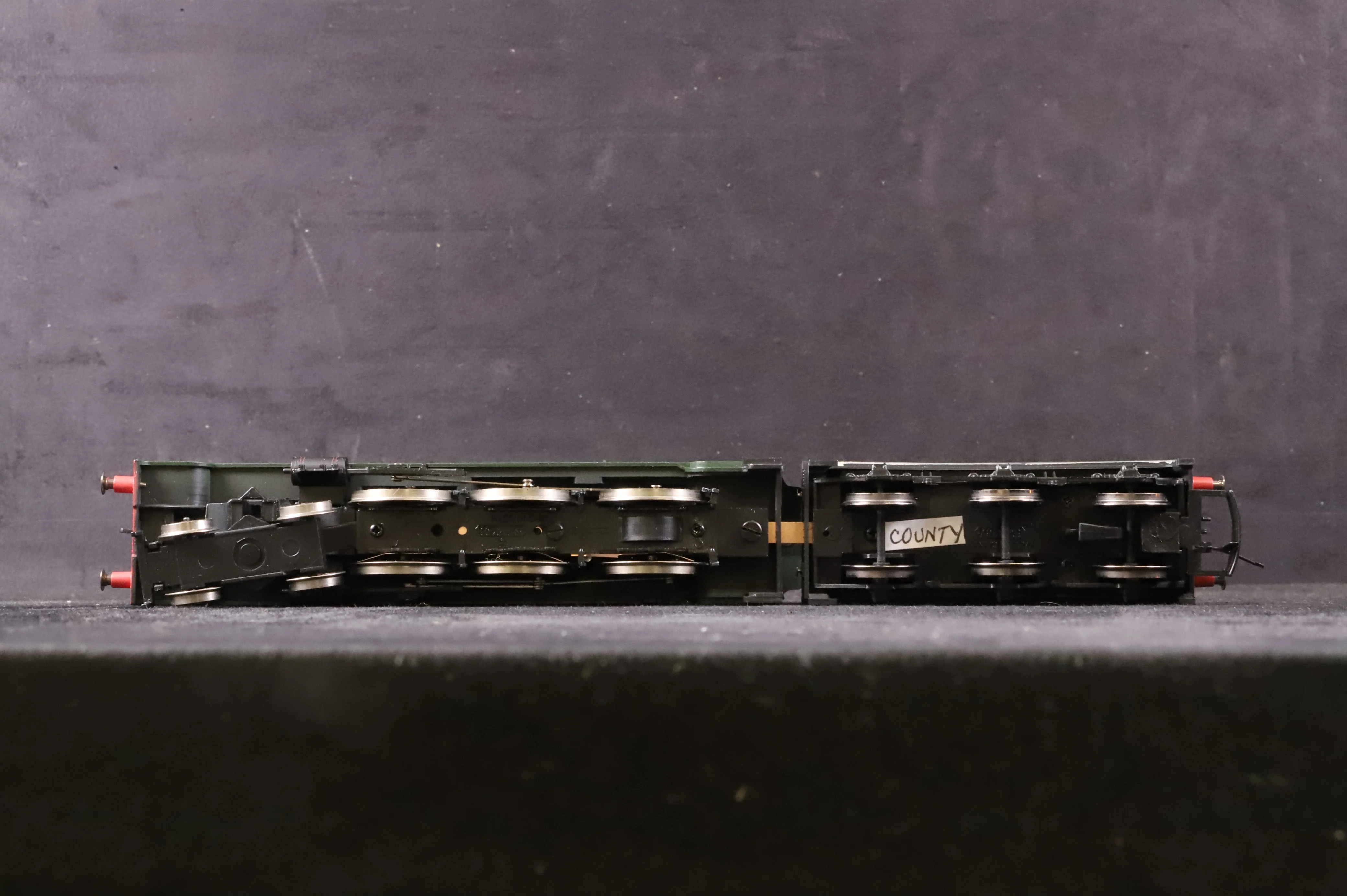 WORKSHOP Hornby OO Castle Class '4081' 'Warwick Castle' BR Green Repainted - Image 4