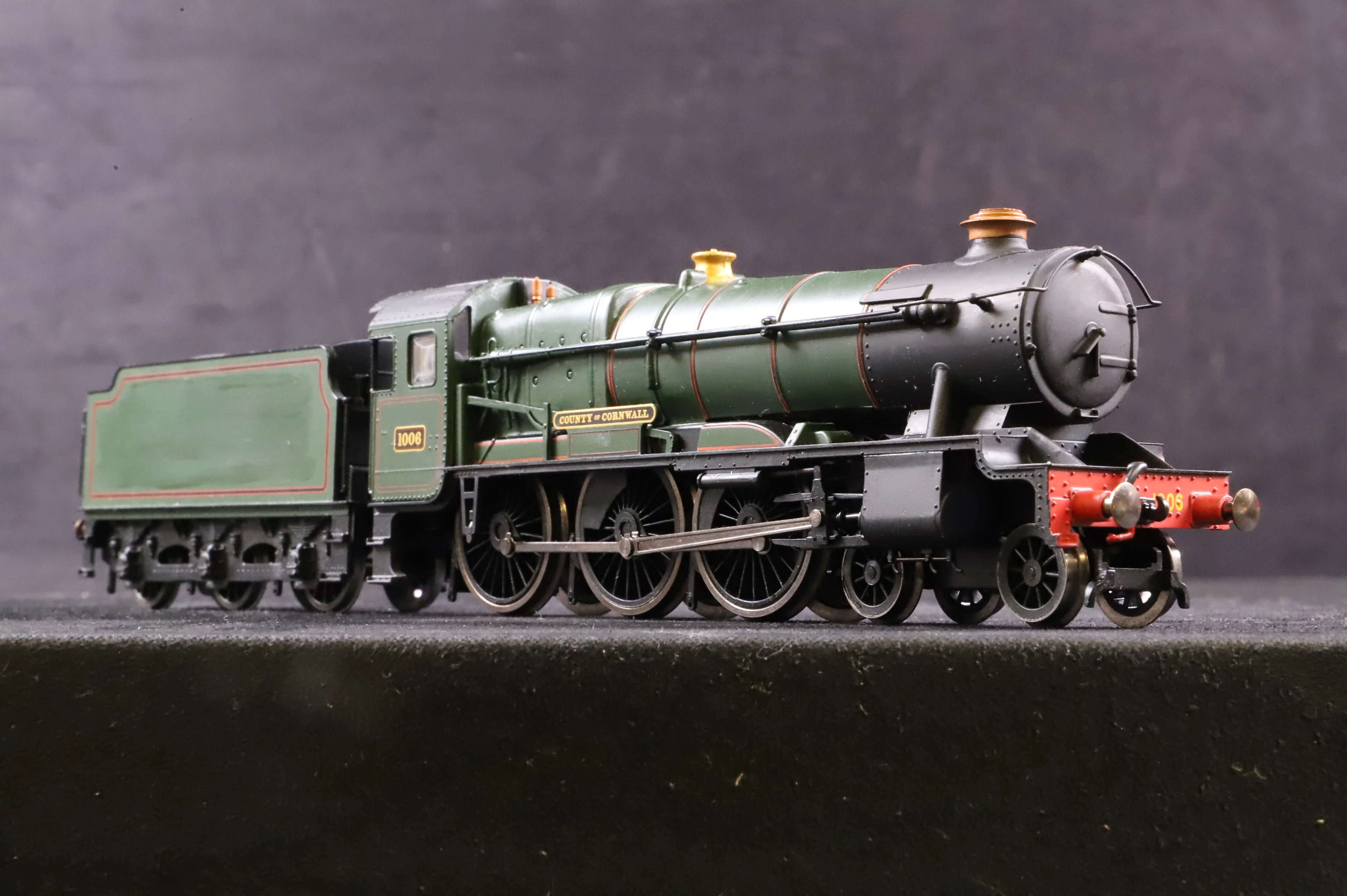 WORKSHOP Hornby OO County Class '1006' 'County Of Cornwall' BR Green Repainted