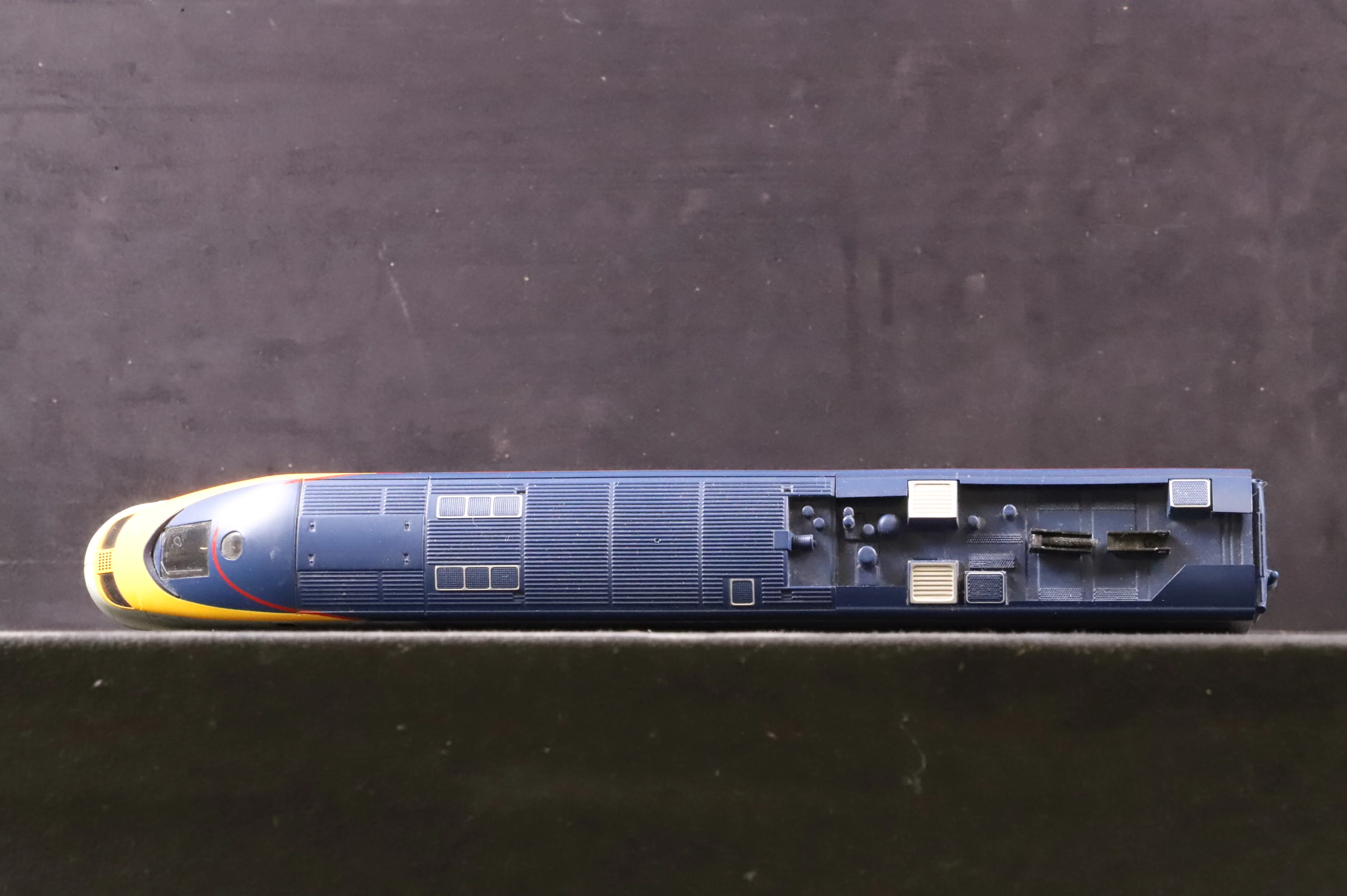 WORKSHOP Hornby OO R1013 Class 373 Eurostar 4 Car EMU - Image 7
