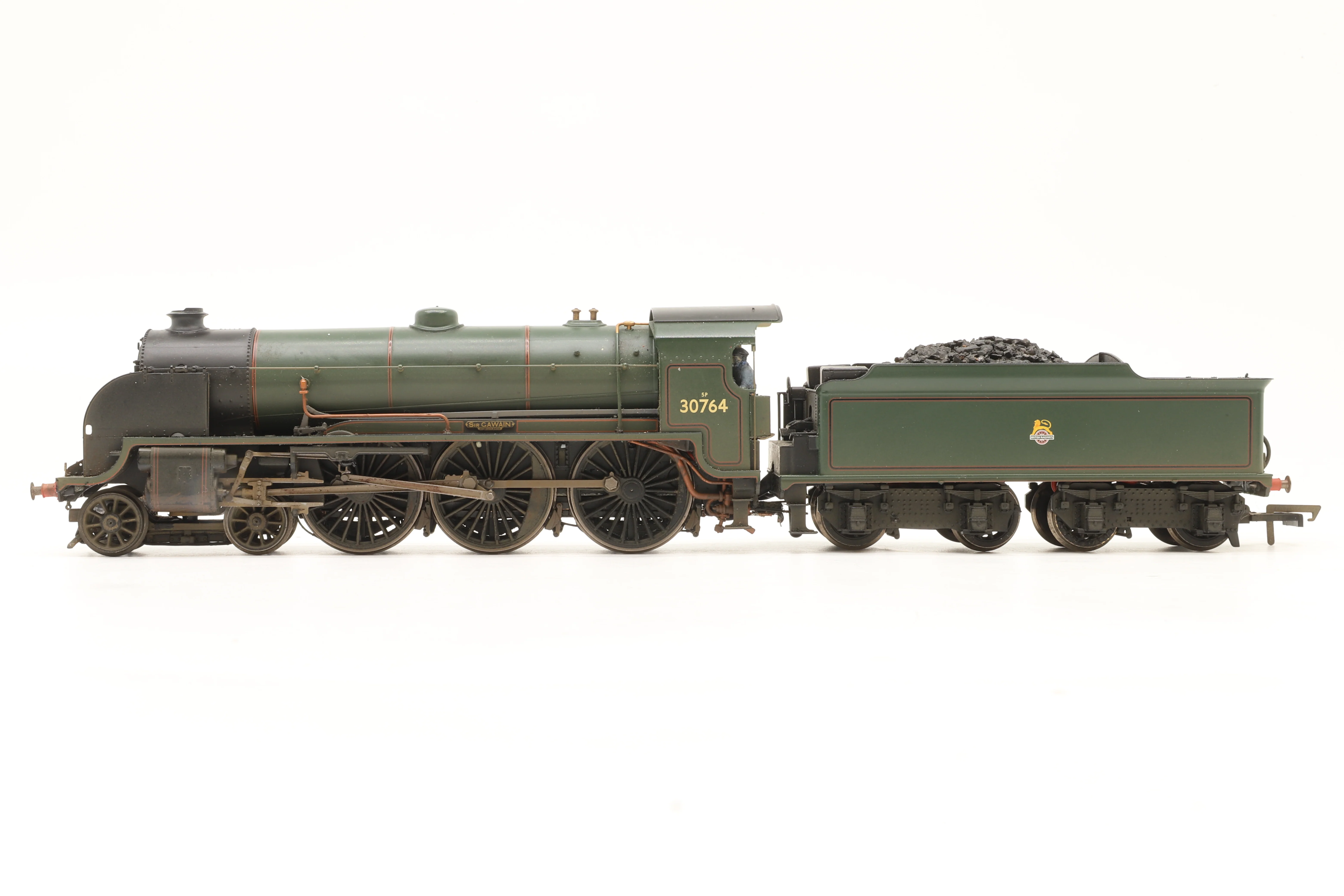 WORKSHOP Hornby OO R2581 Class N15 30764 'Sir Gawain' in Lined BR Green w/ Early Crests – DCC Sound & Weathered - Image 2