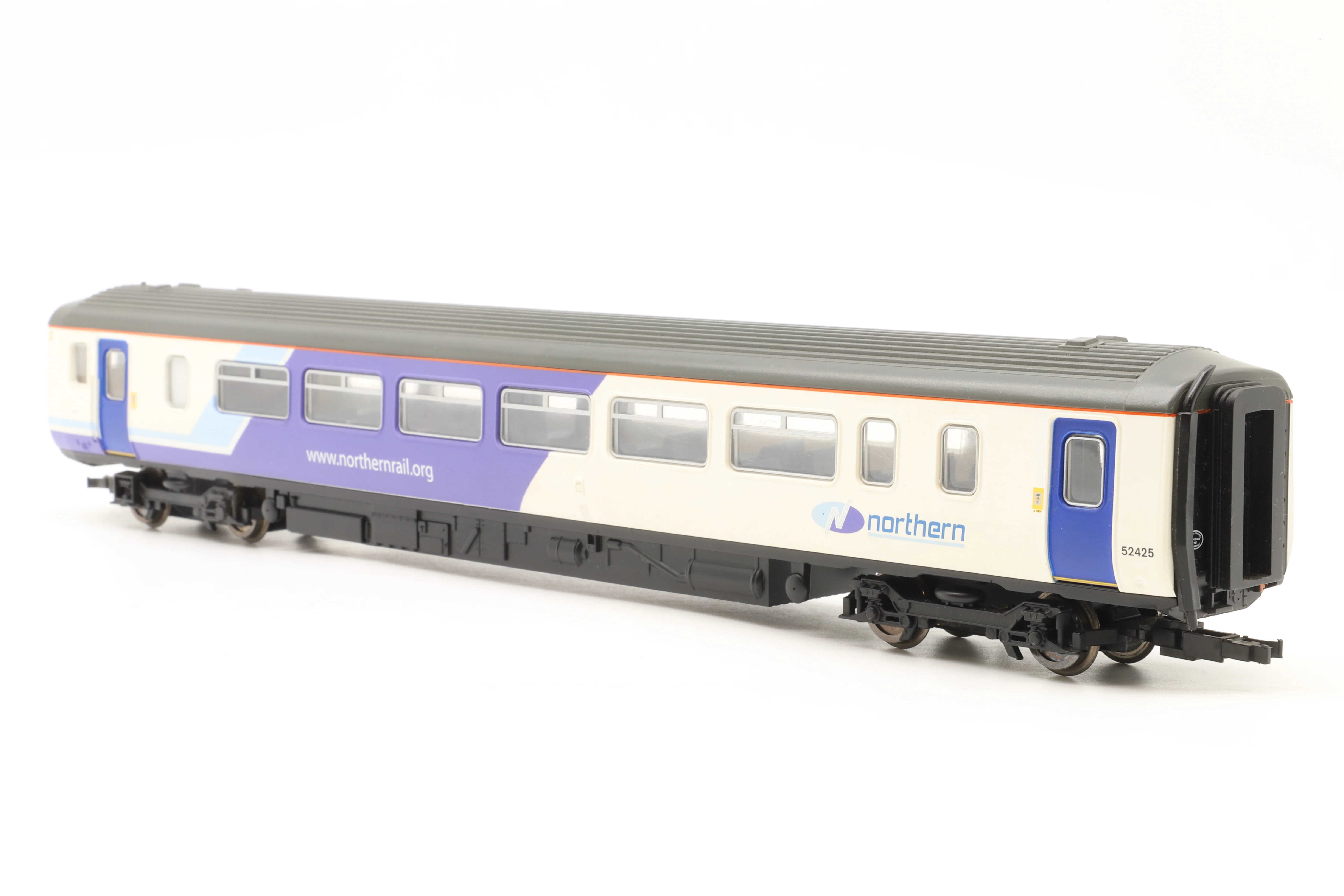 WORKSHOP Hornby R2513 Class 156 2-Car DMU 156425 in Northern Livery - Image 5